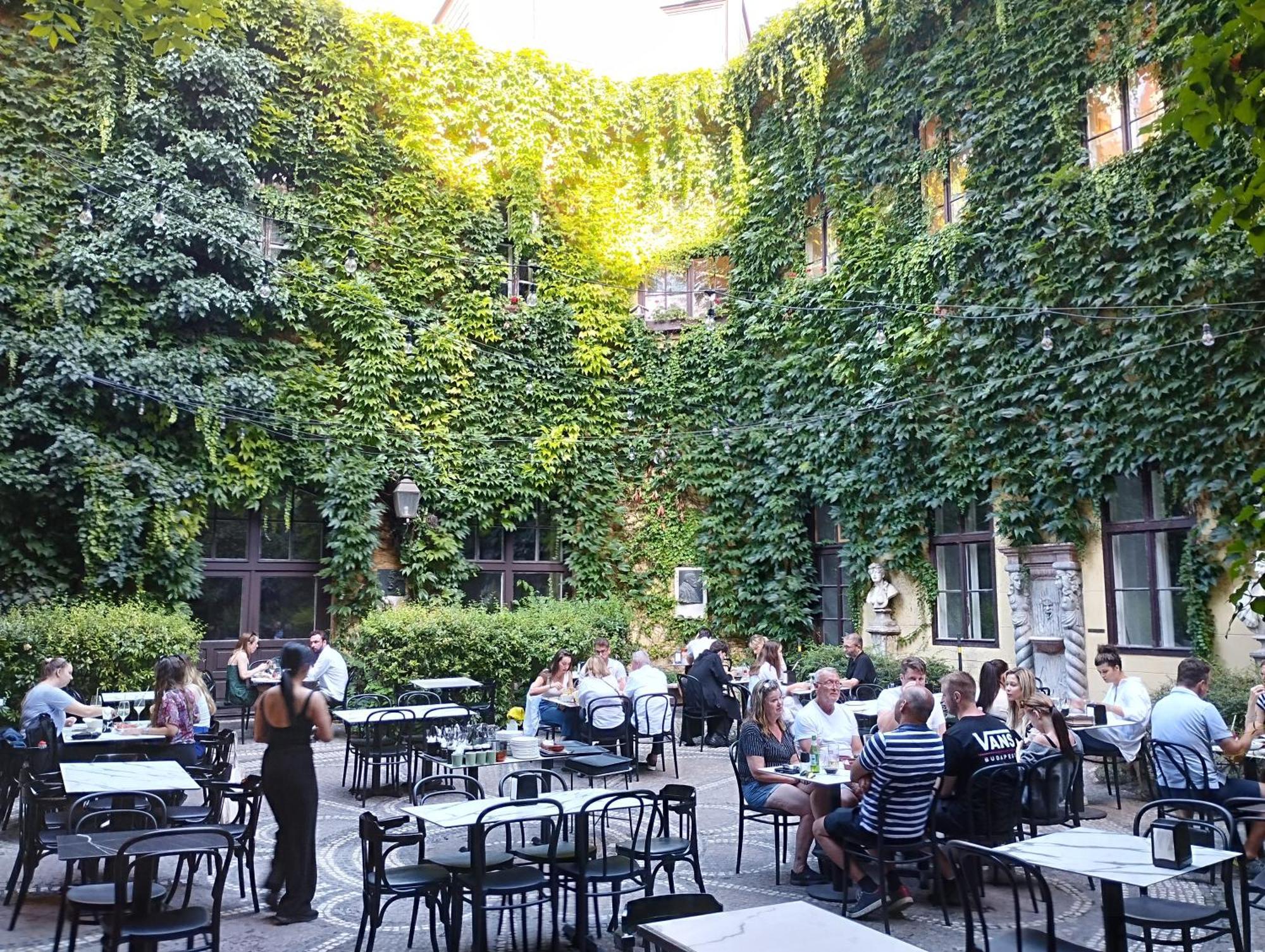 Free Parking Garage! Downtown Apartment Close To New York Cafe 부다페스트 외부 사진
